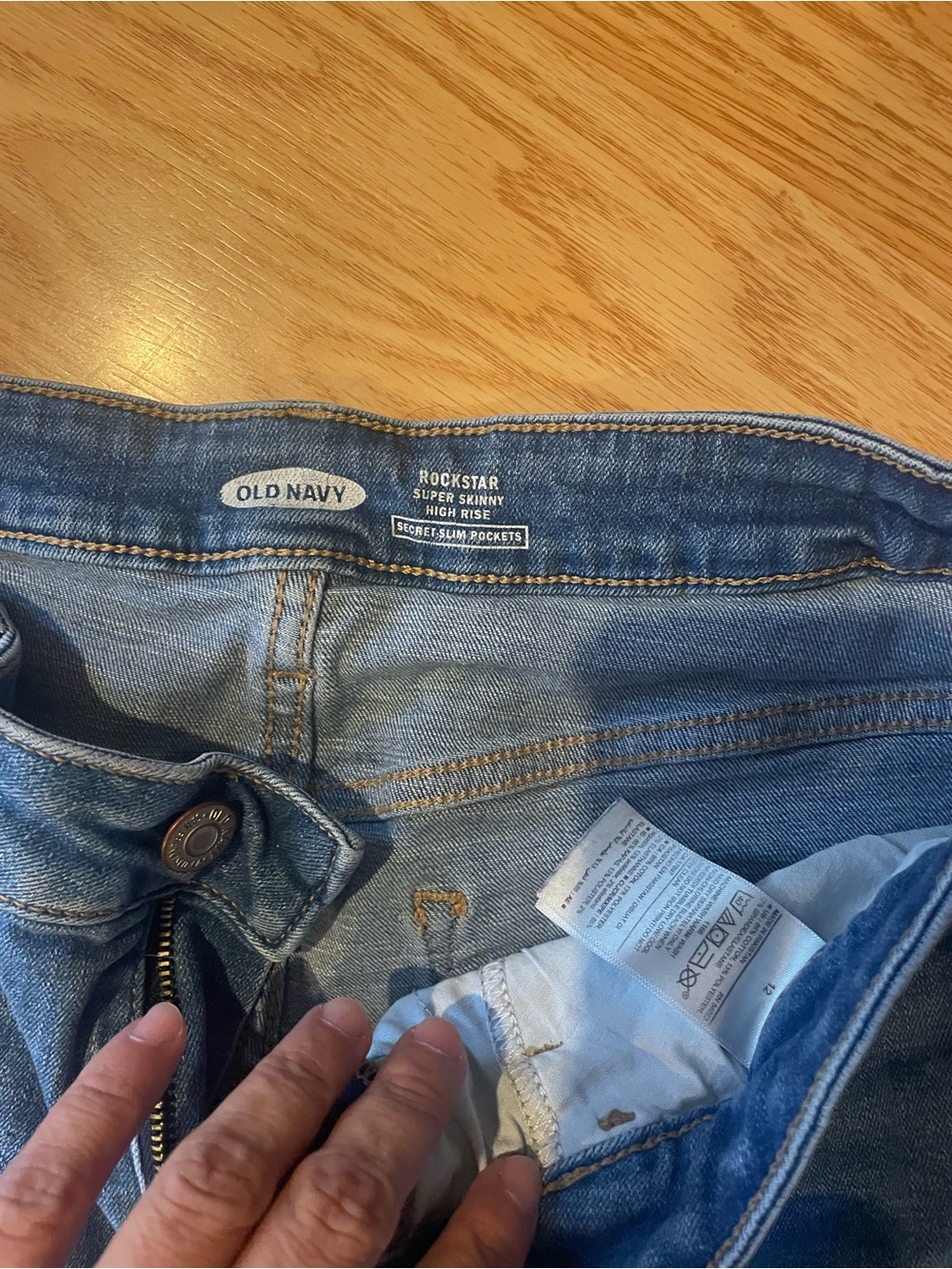 Old Navy Rockstar Skinny High-Rise Jeans - Light Wash Blue